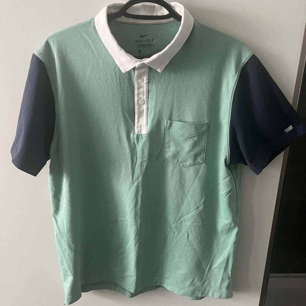 Nike Men's Polo Shirt in Mint and Navy